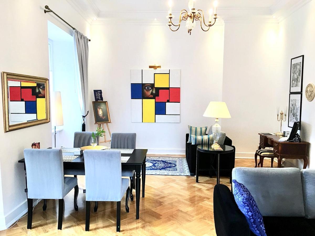 Hotel apartamentowy Luxury & Mondrian Market Square Ii