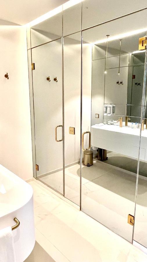 Luxury & Mondrian Market Square Ii Aparthotel Warsaw