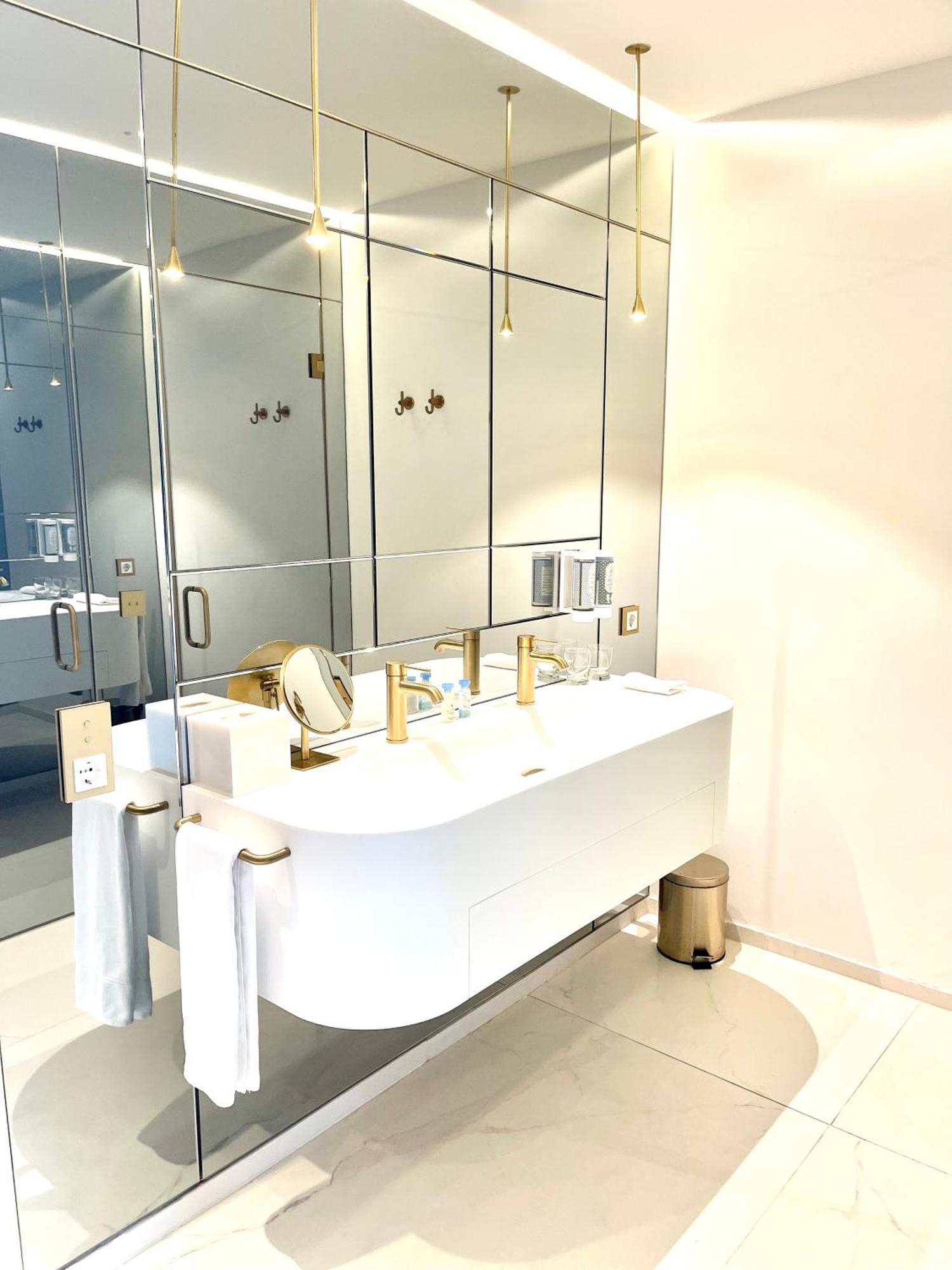 Hotel apartamentowy Luxury & Mondrian Market Square Ii Warszawa