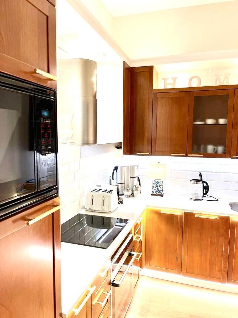 Hotel apartamentowy Luxury & Mondrian Market Square Ii