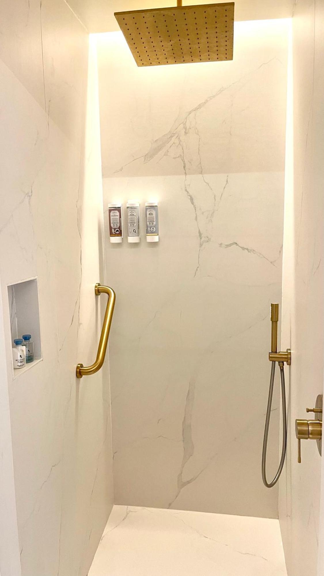 Aparthotel Luxury & Mondrian Market Square Ii 5*