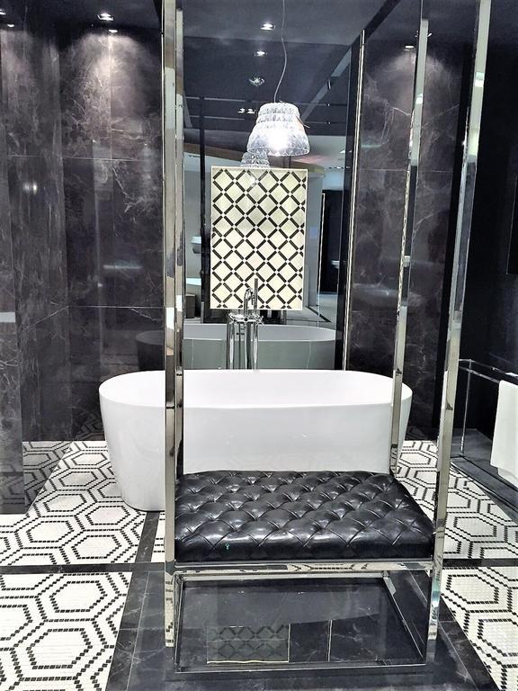 Luxury & Mondrian Market Square Ii 5* Warszawa